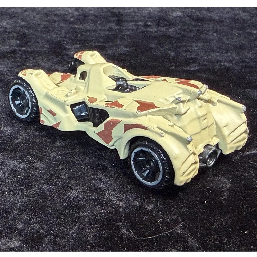 Hot Wheels-Drone Duty Rescue & Batman Arkham Knight Batmobile Camo Diecast Lot